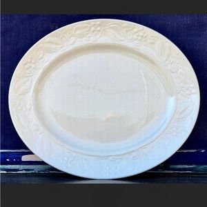 1998 Vintage 14.25” Amway Wedgwood Home Floral Embossed Oval Serving Plate